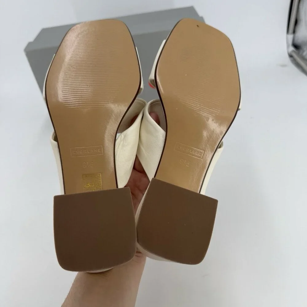 Everlane day twist